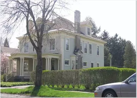 209 S William St, Johnstown, NY 12095 photo 3