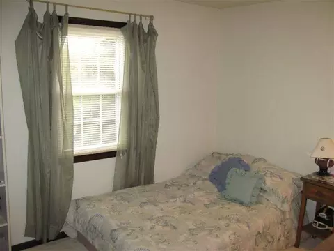 35 Windmill Dr, Glenmont, NY 12077 photo 8