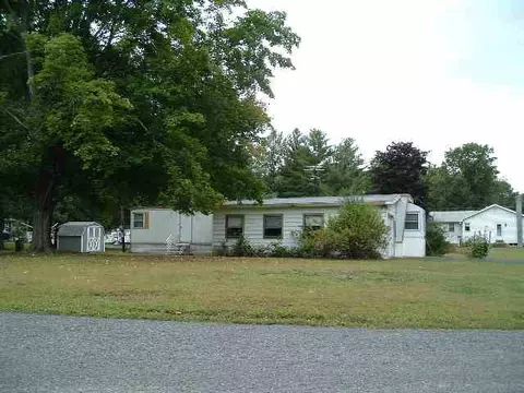 189 The Concourse, Niverville, NY 12130 photo 4