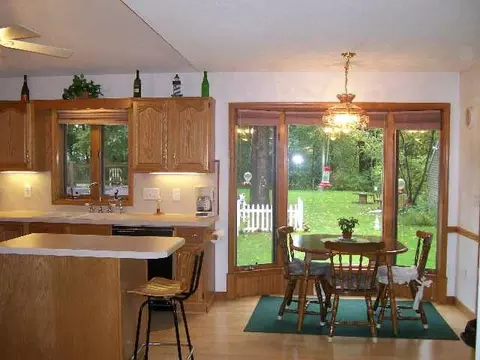 46 E Wiggand Dr, Glenmont, NY 12077 photo 8