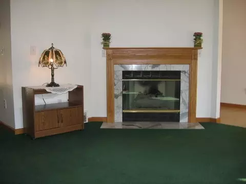 46 E Wiggand Dr, Glenmont, NY 12077 photo 4