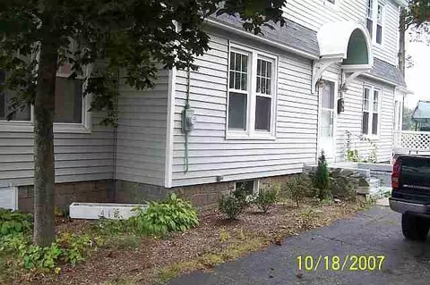 418 Robinson St, Schenectady, NY 12304 photo 2
