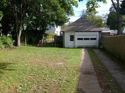 14 Corlaer Ave, Schenectady, NY 12304 photo 3