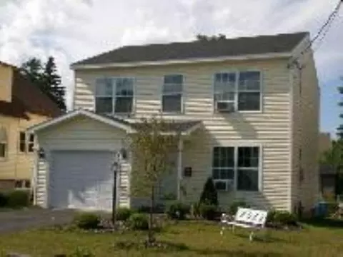 2025 William St, Schenectady, NY 12306 photo 1
