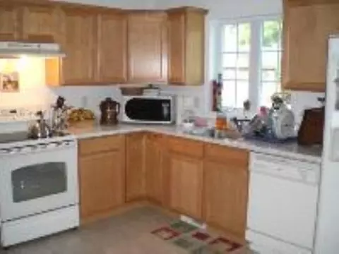 2025 William St, Schenectady, NY 12306 photo 3