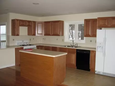 26 Dewitt Ave, Schenectady, NY 12304 photo 2