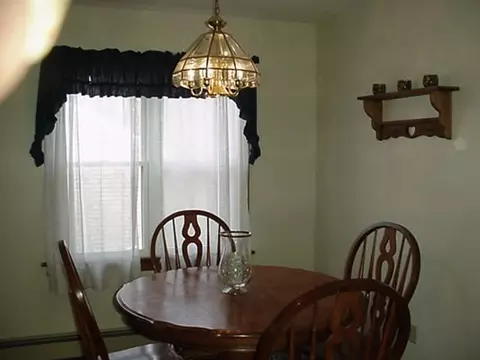 69 Upper Newtown Rd, Halfmoon, NY 12118 photo 5