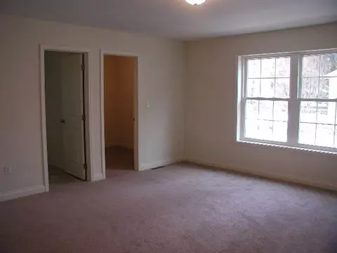 2901 Gibson St, Schenectady, NY 12304 photo 3