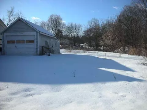 327 Pine St, Corinth, NY 12822 photo 2