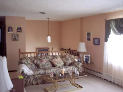 7 Sunset Blvd, Halfmoon, NY 12188 photo 3