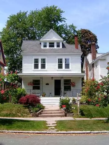 1075 Waverly Pl, Schenectady, NY 12308 photo 1