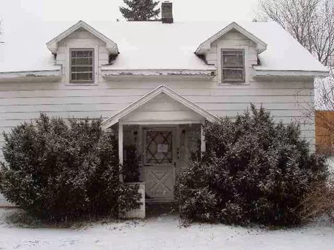 595 Rt 9w, Glenmont, NY 12077 photo 1