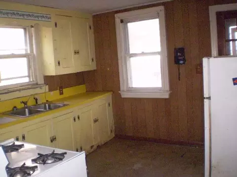 595 Rt 9w, Glenmont, NY 12077 photo 8