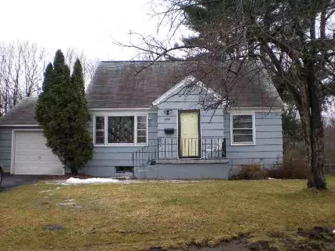 2548 Teller St, Schenectady, NY 12304 photo 1