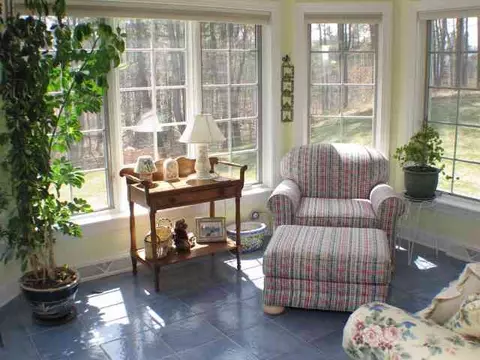 70 Crystal Ln, Delmar, NY 12054 photo 5