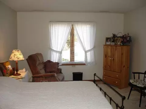 17 Constitution Dr, Glenmont, NY 12077 photo 3
