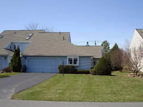 17 Constitution Dr, Glenmont, NY 12077 photo 1