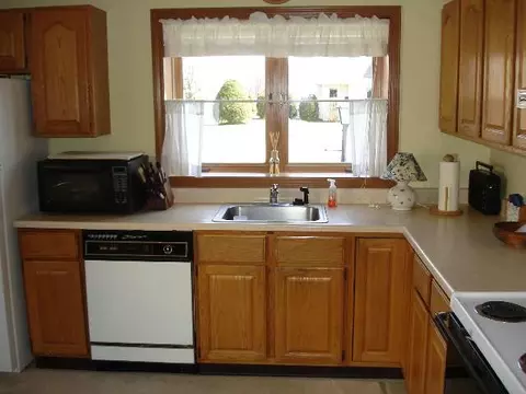 17 Constitution Dr, Glenmont, NY 12077 photo 4