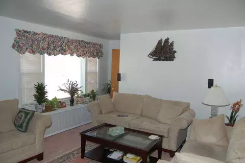 335 Twelfth St, Schenectady, NY 12306 photo 2