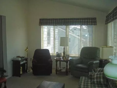 1367 Lexington Ave, Schenectady, NY 12309 photo 3