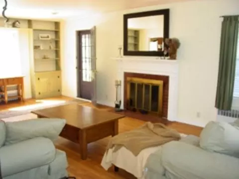 14 Salisbury Rd, Delmar, NY 12054 photo 2