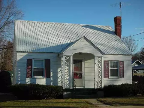 306 Oak St, Corinth, NY 12822 photo 1