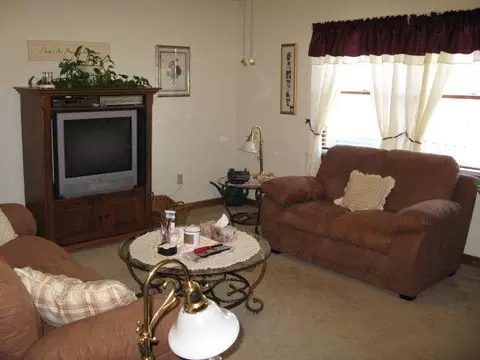 5 Firehouse Rd, Halfmoon, NY 12065 photo 4