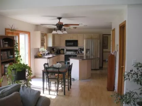 61 Fields End Dr, Glenmont, NY 12077 photo 6