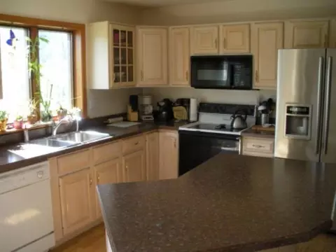 61 Fields End Dr, Glenmont, NY 12077 photo 7