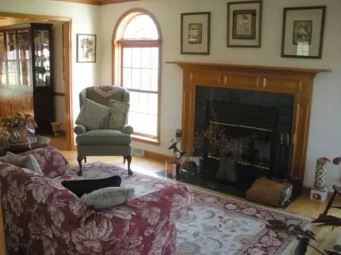 61 Fields End Dr, Glenmont, NY 12077 photo 4