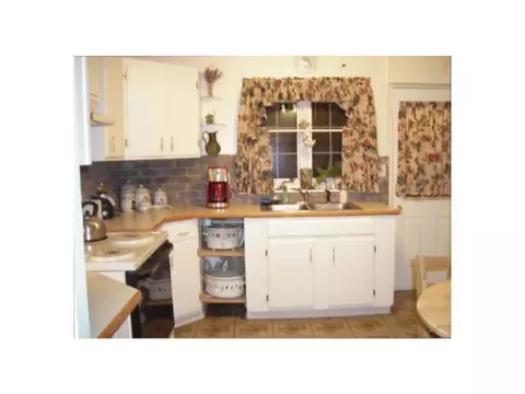 130 Sand Creek Rd, Albany, NY 12205 photo 7