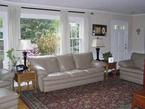 18 Albin Rd, Delmar, NY 12054 photo 5
