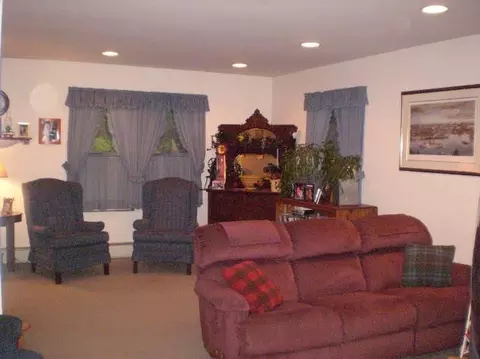 2 Leonard Pl, Delmar, NY 12054 photo 3