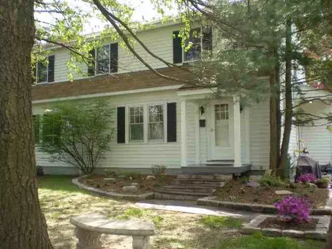 2 Leonard Pl, Delmar, NY 12054 photo 8