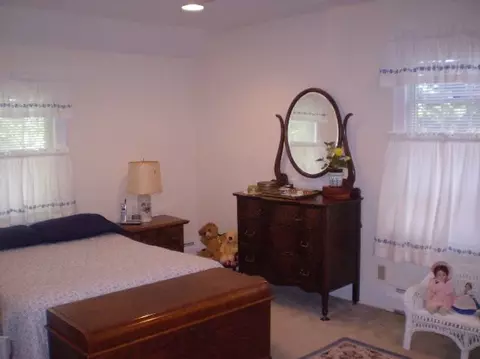 2 Leonard Pl, Delmar, NY 12054 photo 5