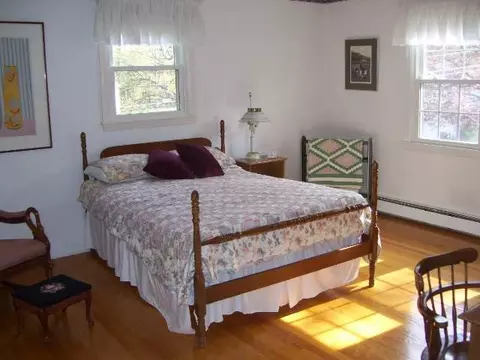 70 Kenaware Ave, Delmar, NY 12054 photo 9