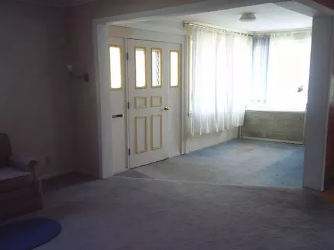 402 Perry St, Schenectady, NY 12306 photo 5