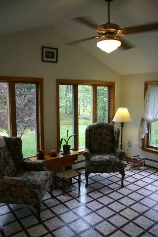 268 Elm Ave, Selkirk, NY 12158 photo 4