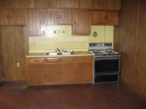 1005 State St, Schenectady, NY 12307 photo 3