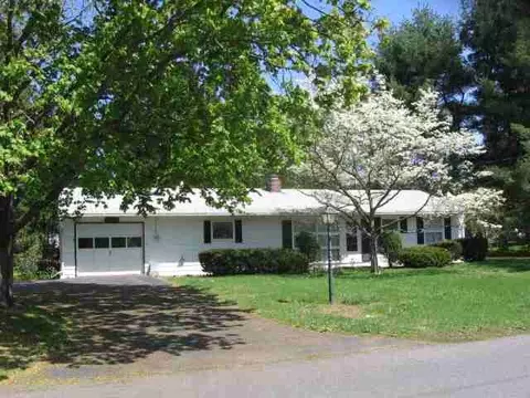 2 Gaffney Ln, Kinderhook, NY 12106 photo 1