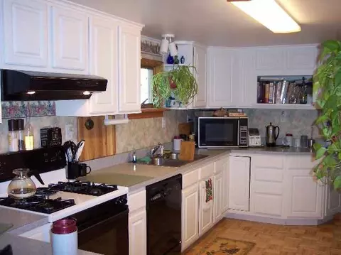 128 Brookside Ave, Cobleskill, NY 12043 photo 3