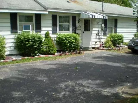 202 Chiswell Rd, Schenectady, NY 12304 photo 1