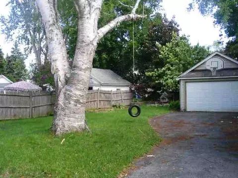 1182 Phoenix Ave, Schenectady, NY 12308 photo 3