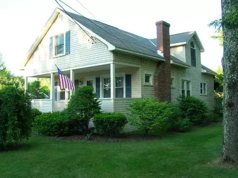 200 Elsmere Ave, Delmar, NY 12054 photo 2