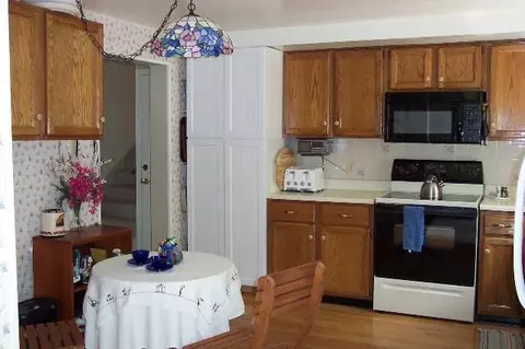 118 Van Deusen Dr, Cobleskill, NY 12043 photo 3