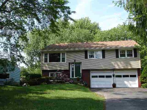 7 Magdalen Rd, Delmar, NY 12054 photo 9