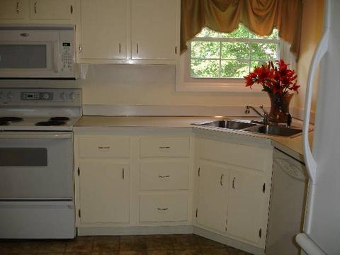 7 Magdalen Rd, Delmar, NY 12054 photo 2