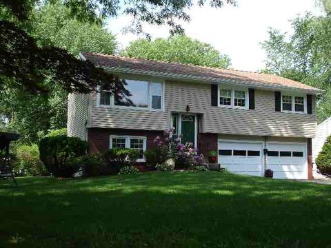 7 Magdalen Rd, Delmar, NY 12054 photo 1