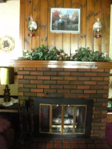 209 Palmer Ave, Corinth, NY 12822 photo 3