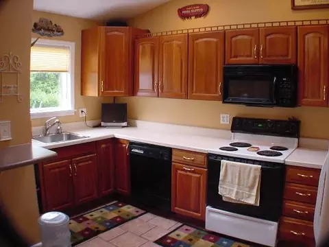 83 Cherry Ave, Delmar, NY 12054 photo 2